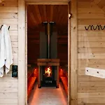 Nordic Zen Wellness Met Hottub & Sauna Ewijk