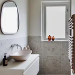 Nordic Zen Wellness Met Hottub & Sauna