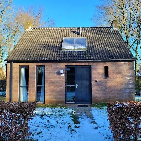 Holiday home Nordic Zen Wellness Met Hottub & Sauna Ewijk