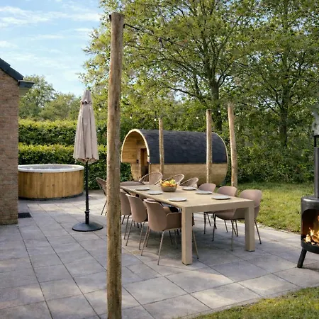 Сasa de vacaciones Nordic Zen Wellness Met Hottub & Sauna