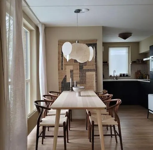 Nordic Zen Wellness Met Hottub & Sauna