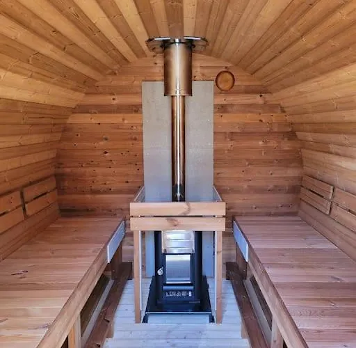 Nordic Zen Wellness Met Hottub & Sauna *