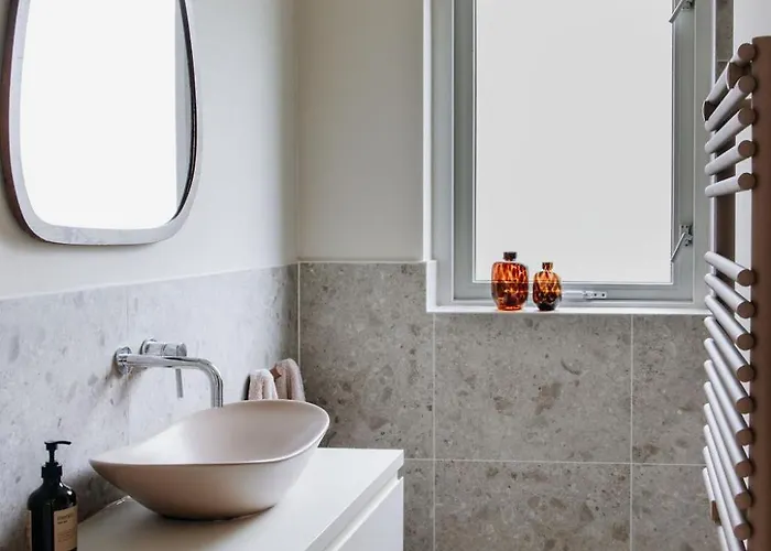 Nordic Zen Wellness Met Hottub & Sauna