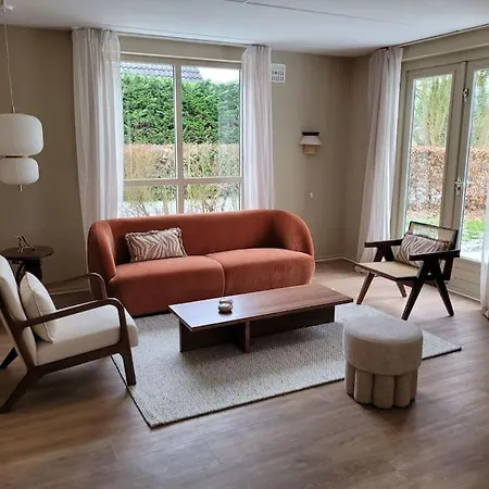 Nordic Zen Wellness Met Hottub & Sauna *