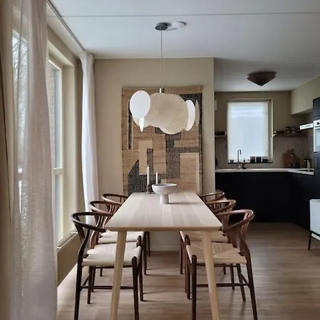 Nordic Zen Wellness Met Hottub & Sauna